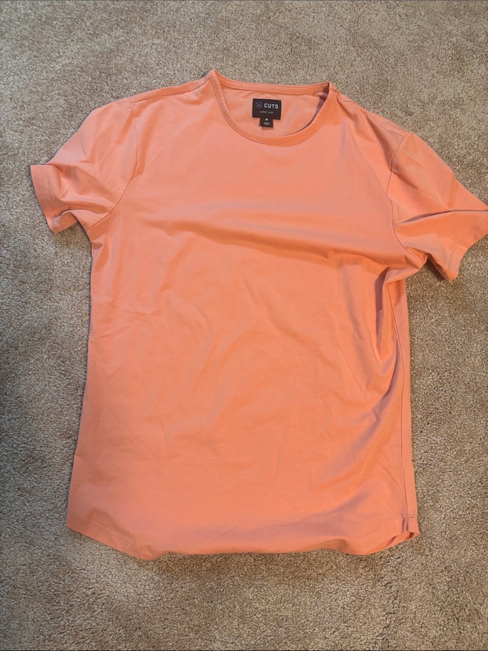 Men's Cuts Curve Hem Crew Neck T-Shirt in Coral